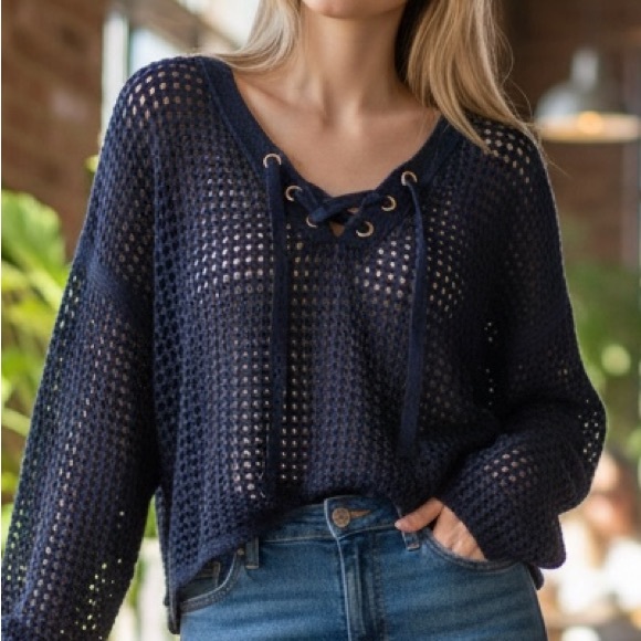 Two by Vince Camuto Sweaters - Two by Vince Camuto Navy V-Neck Sweater